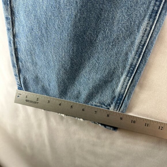 Universal Thread Women's Mid-Rise 90’s Baggy Jeans - Medium Wash - Picture 12 of 12